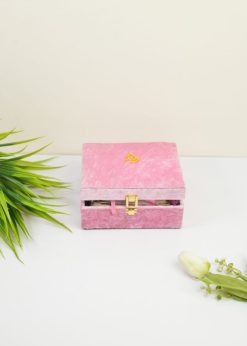 Alternative view of Budget Friendly Gift Packege -6