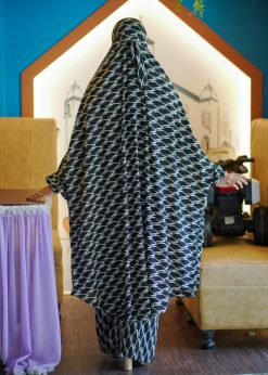 Alternative view of Malaysian Khimar Set - 64